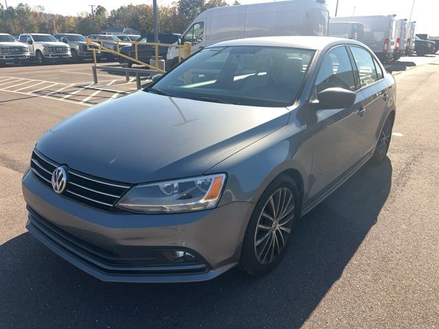 2016 Volkswagen Jetta 1.8T Sport 3