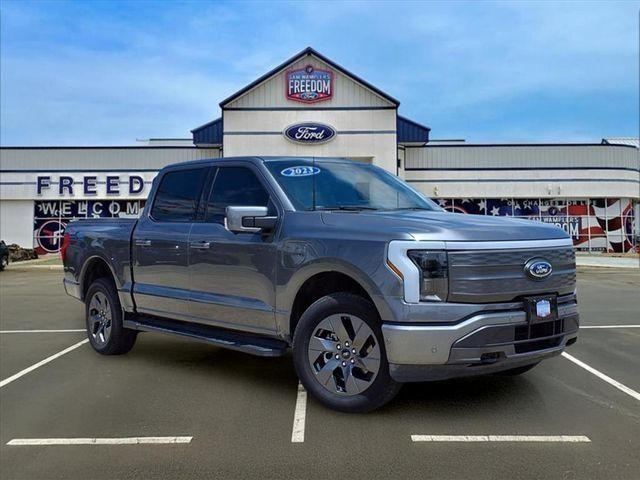 2023 Ford F-150 Lightning Lariat SuperCrew AWD   