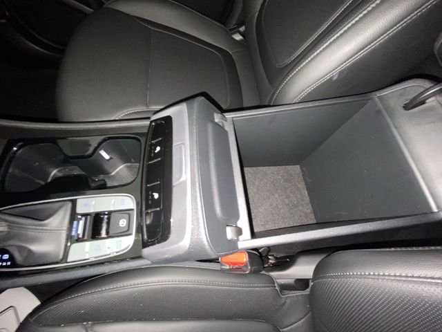 Used 2024 Gray Hyundai SEL image 21