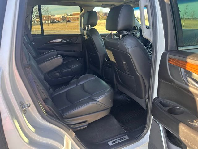 2017 Cadillac Escalade Luxury