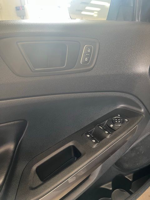 2020 Ford EcoSport SES photo