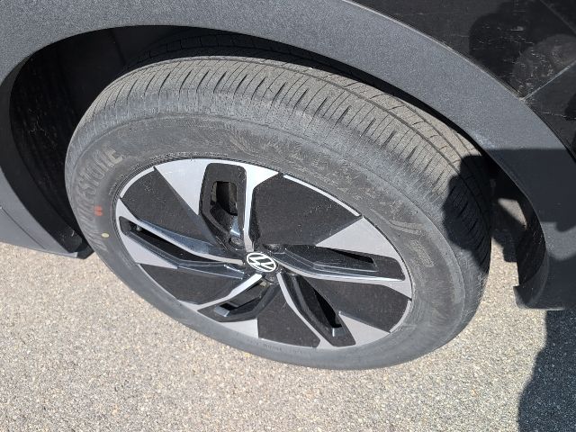 2022 Volkswagen ID.4 Pro Black at Sutliff Volkswagen