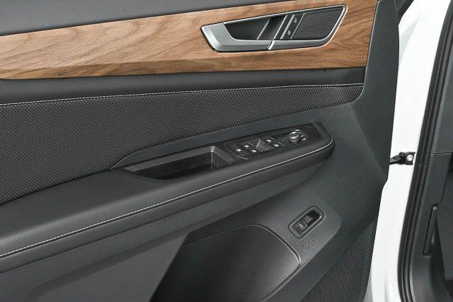 new 2025 Volkswagen Atlas car, priced at $44,852