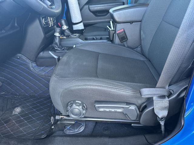 Used 2023 Blue Jeep Sport S image 13