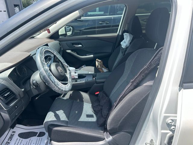Used 2023 White Nissan SV image 5