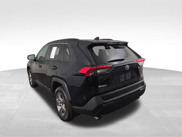 2022 Toyota RAV4 Hybrid XLE photo
