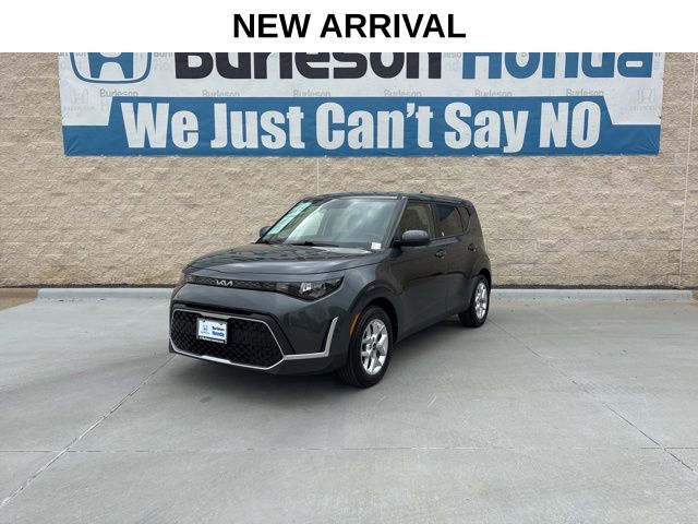 Gravity Gray 2025 Kia Soul LX FWD SUV / Crossover Front-Wheel Drive Continuously Variable Transmission