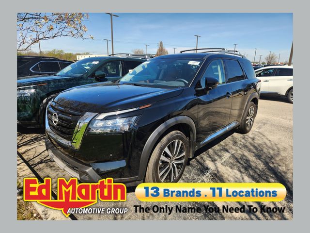 Super Black 2025 Nissan Pathfinder Platinum FWD SUV / Crossover Front-Wheel Drive 9-Speed Automatic