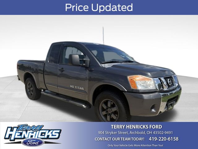 Silver (Smoke Metallic) 2008 Nissan Titan Pickup Truck Four-Wheel Drive 5-Speed Automatic