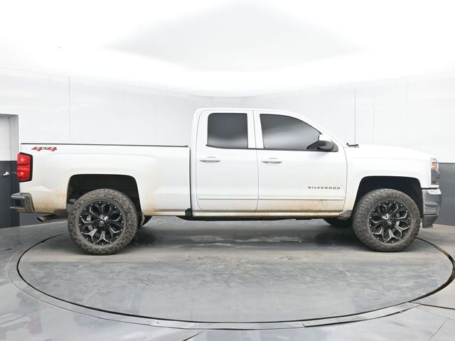 Used 2018 White Chevrolet LT image 11