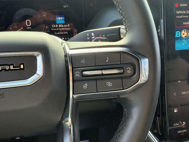 Used 2025 GMC Yukon XL SUV