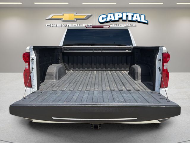 Used 2025 White Chevrolet Custom image 27