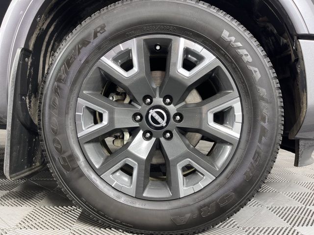 2023 Nissan Titan Platinum Reserve photo