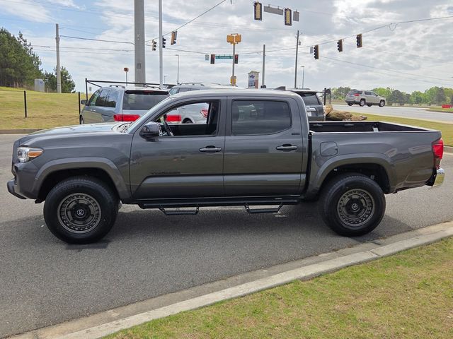 Used 2018 Gray Toyota SR5 image 4