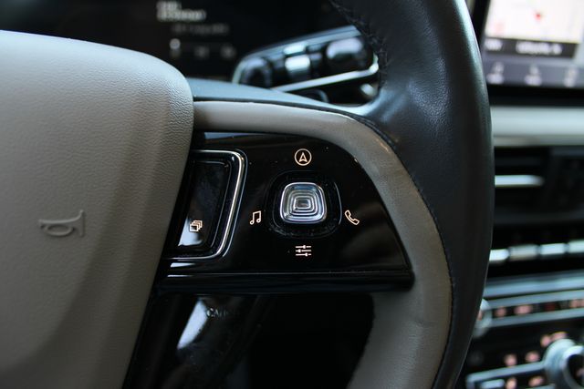 Used 2020 Blue Lincoln Reserve image 10
