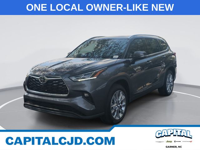 Magnetic Gray Metallic 2025 Toyota Highlander SUV / Crossover Front-Wheel Drive 8-Speed Automatic