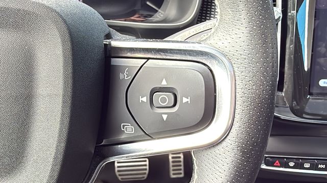 used 2021 Volvo XC40 Recharge Pure Electric car, priced at $22,700