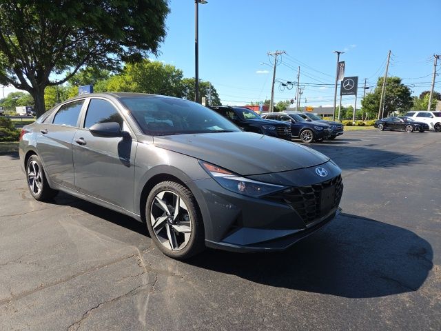 2023 Hyundai Elantra SEL FWD