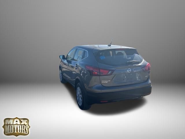 2018 Nissan Rogue Sport S 6