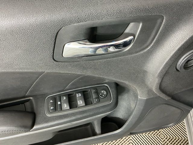 Used 2014 Silver Dodge R/T image 13
