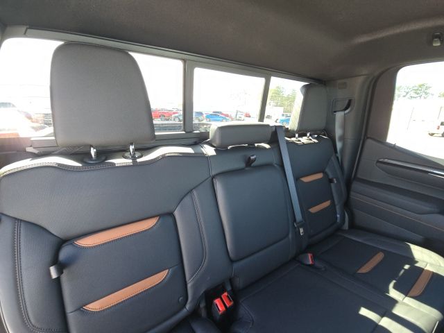 2025 GMC Sierra 1500 AT4:168537A