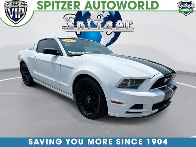 Oxford White 2014 Ford Mustang Coupe Rear-Wheel Drive 6-Speed Manual
