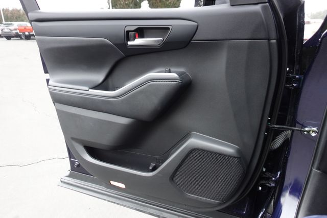 used 2023 Toyota Highlander car, priced at $37,300