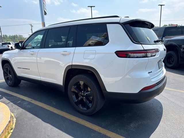 Used 2024 Bright White Clearcoat Jeep Altitude X image 4