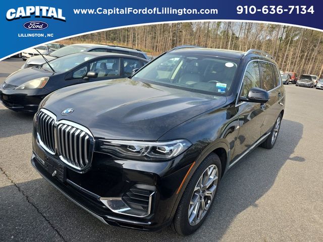 2021 BMW X7 xDrive40i's photo