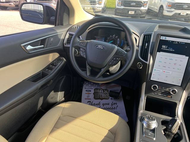 2024 Ford Edge SE 19