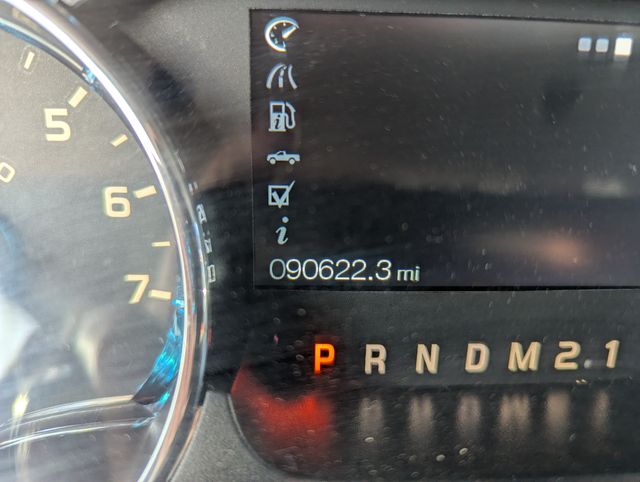 2014 White Platinum Clearcoat Metallic Ford F-150 King Ranch 4X4 Truck