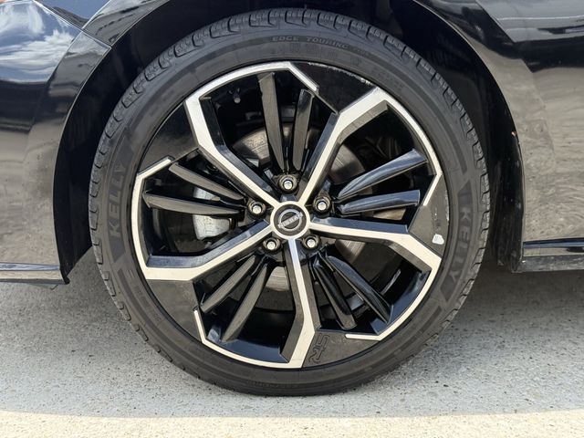 2025 Nissan Altima 2.5 SR Black at South Houston Nissan
