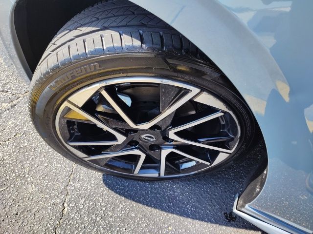 Used 2025 Gray Nissan SR image 10