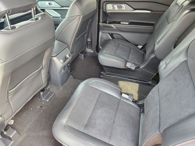 2025 Ford Explorer ST photo