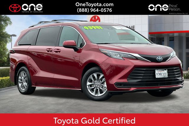 Pearl 2025 Toyota Sienna Minivan Front-Wheel Drive Continuously Variable Transmission
