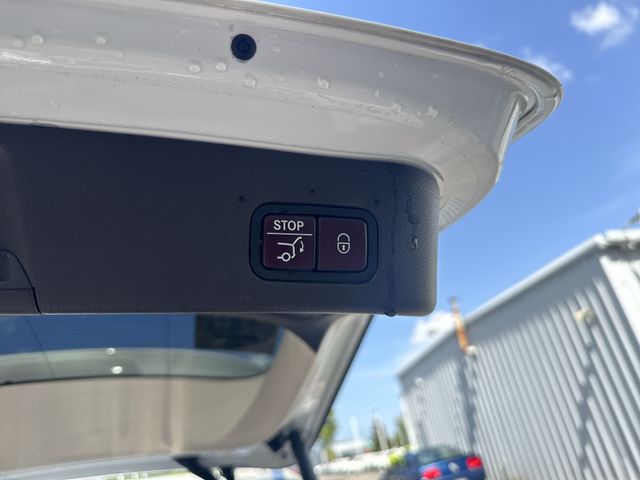 Used 2018 White Mercedes-Benz GLE 350 image 13