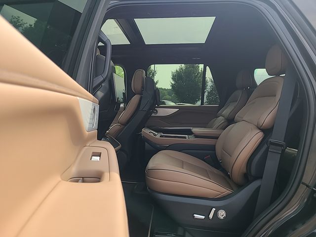 Used 2025 Lincoln Navigator SUV