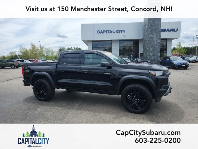 Black 2024 Chevrolet Colorado Pickup Truck Four-Wheel Drive 8-Speed Automatic