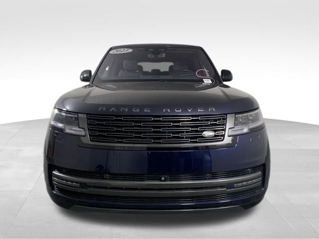 2023 Land Rover Range Rover SE 12