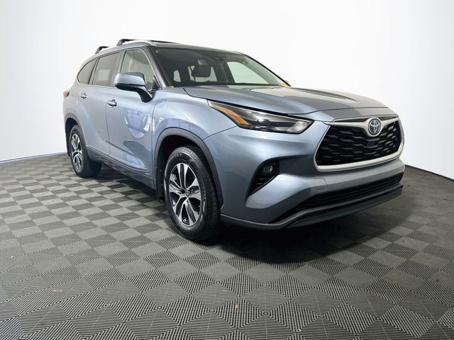 2023 Toyota Highlander Hybrid XLE AWD