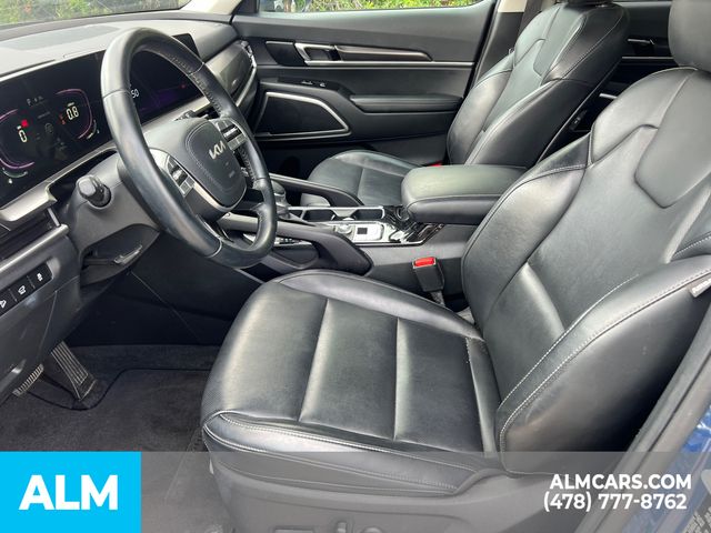 Used 2025 Black Kia S image 10