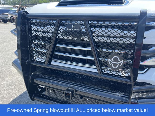 Used 2025 Summit White Chevrolet High Country image 10