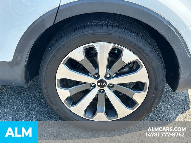 Used 2020 White Kia S image 22