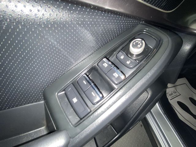 Used 2018 Silver Subaru 2.0i Limited image 13