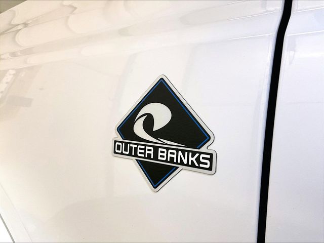 2024 Ford Bronco Outer Banks White at Bob Ruth Ford