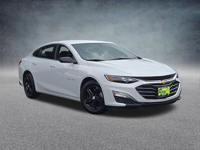 Summit White 2022 Chevrolet Malibu LS FWD Sedan Front-Wheel Drive Continuously Variable Transmission