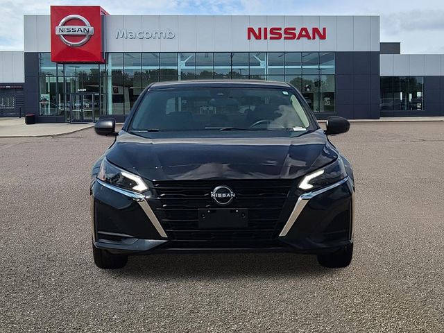 Used 2024 Nissan Altima Sedan