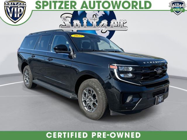 Black Metallic 2025 Ford Expedition SUV / Crossover Four-Wheel Drive Automatic