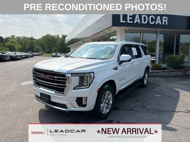 White Frost Tricoat 2021 GMC Yukon XL SUV / Crossover Four-Wheel Drive