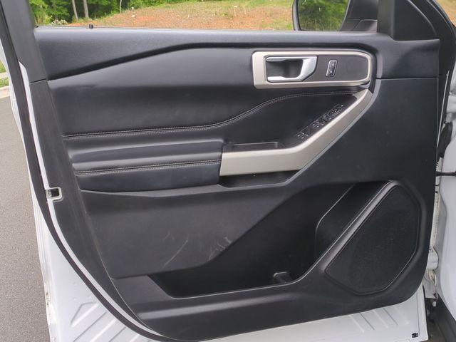 Used 2023 White Ford XLT image 30